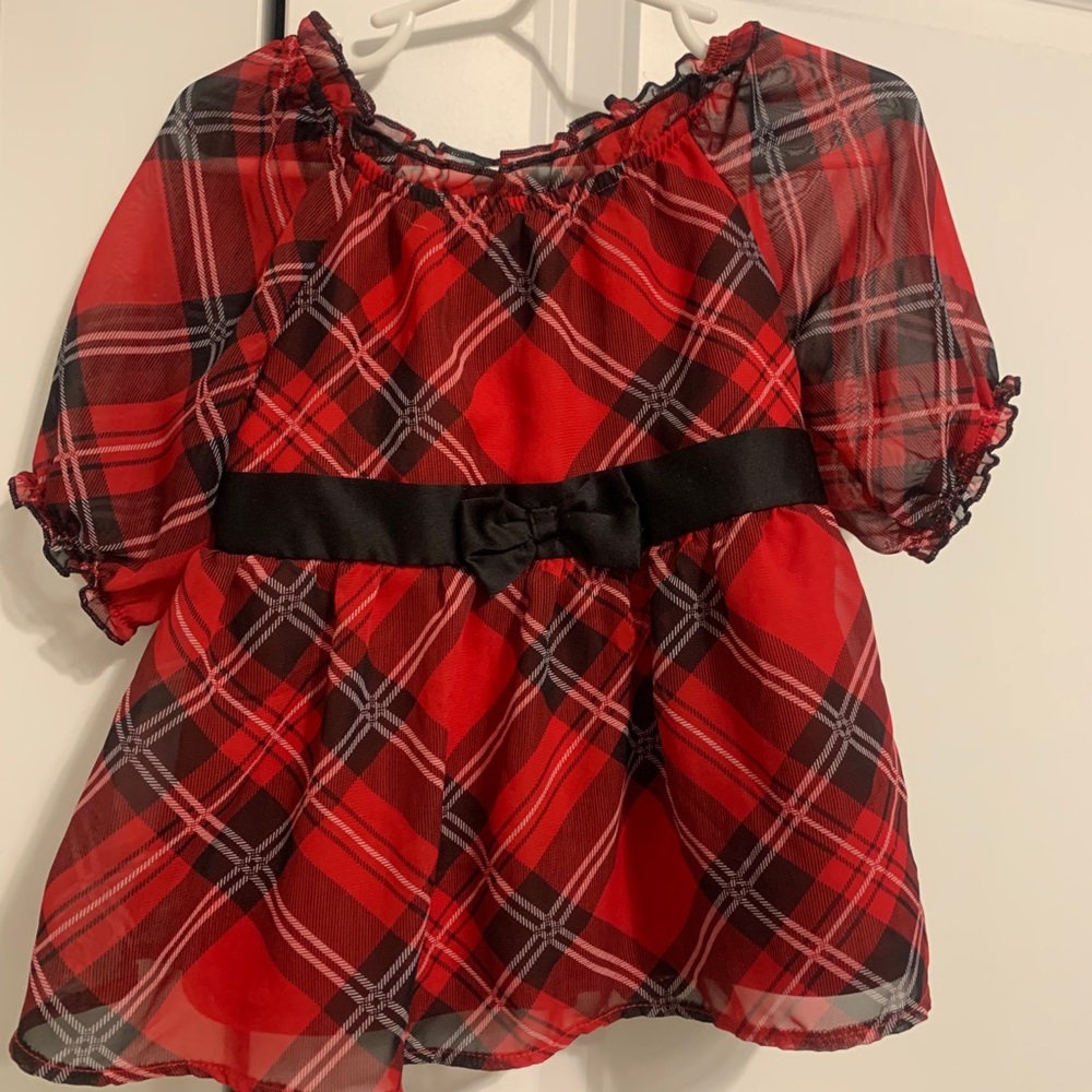 Never worn plaid dress, great for the holidays!